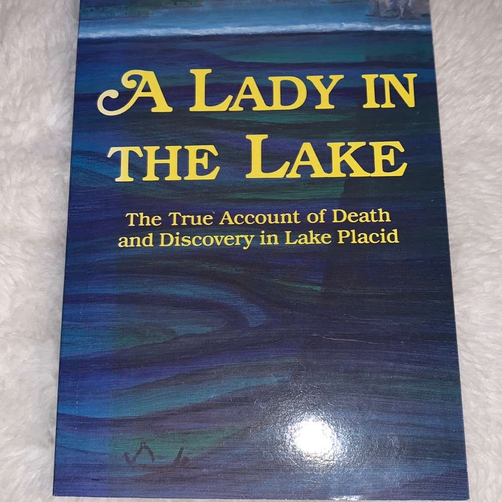 SALE!! Rare. True story. A lady in the lake. Unread.
